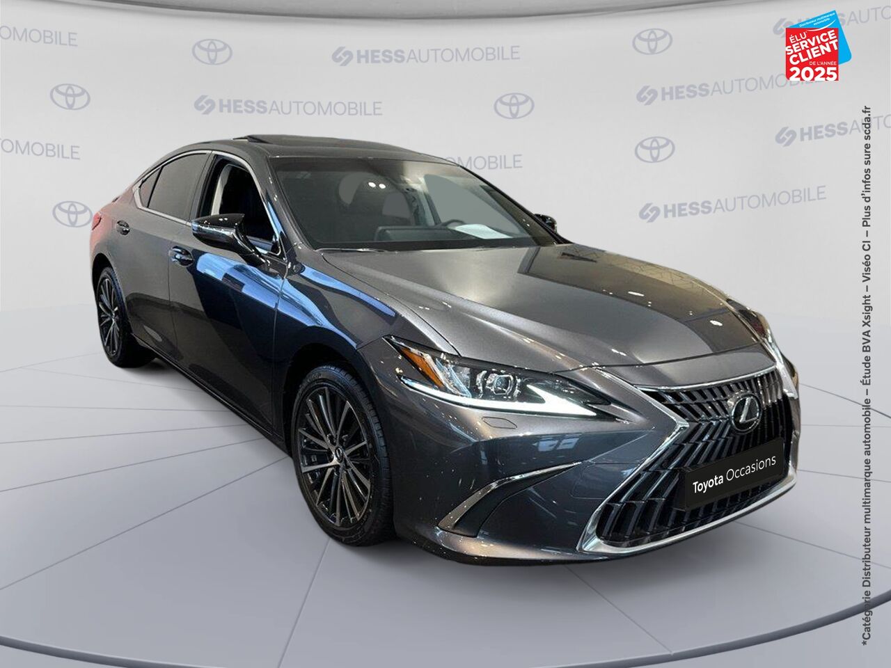 Véhicule d'occasion LEXUS ES 300H LUXE MY23 chez Toyota Thionville