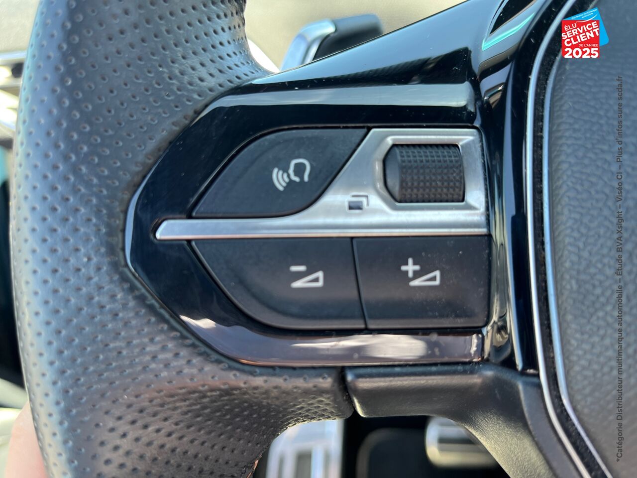 Véhicule d'occasion PEUGEOT 3008 HYBRID4 300CH GT PACK E-EAT8 chez Hyundai Epernay