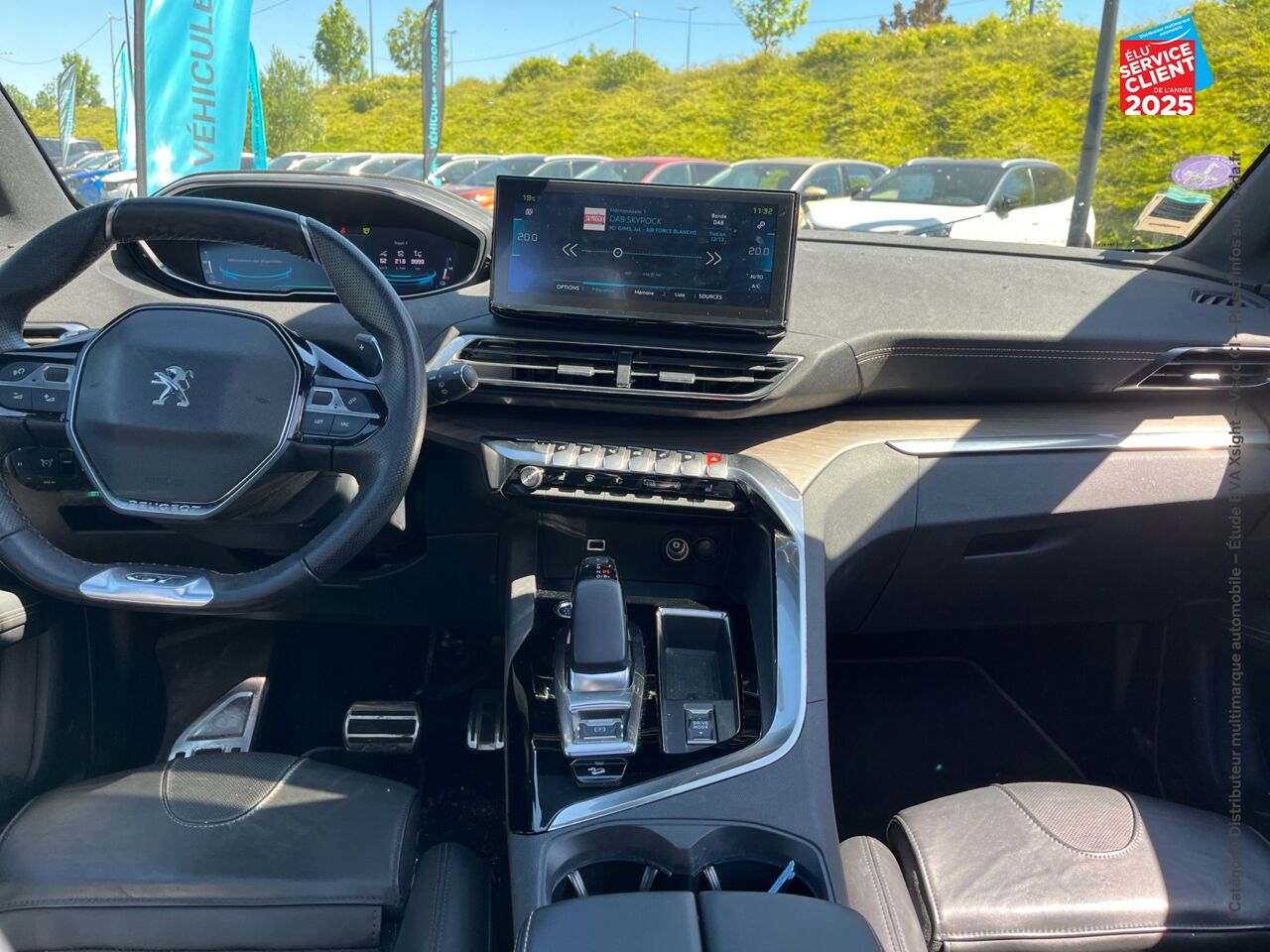 Véhicule d'occasion PEUGEOT 3008 HYBRID4 300CH GT PACK E-EAT8 chez Hyundai Epernay