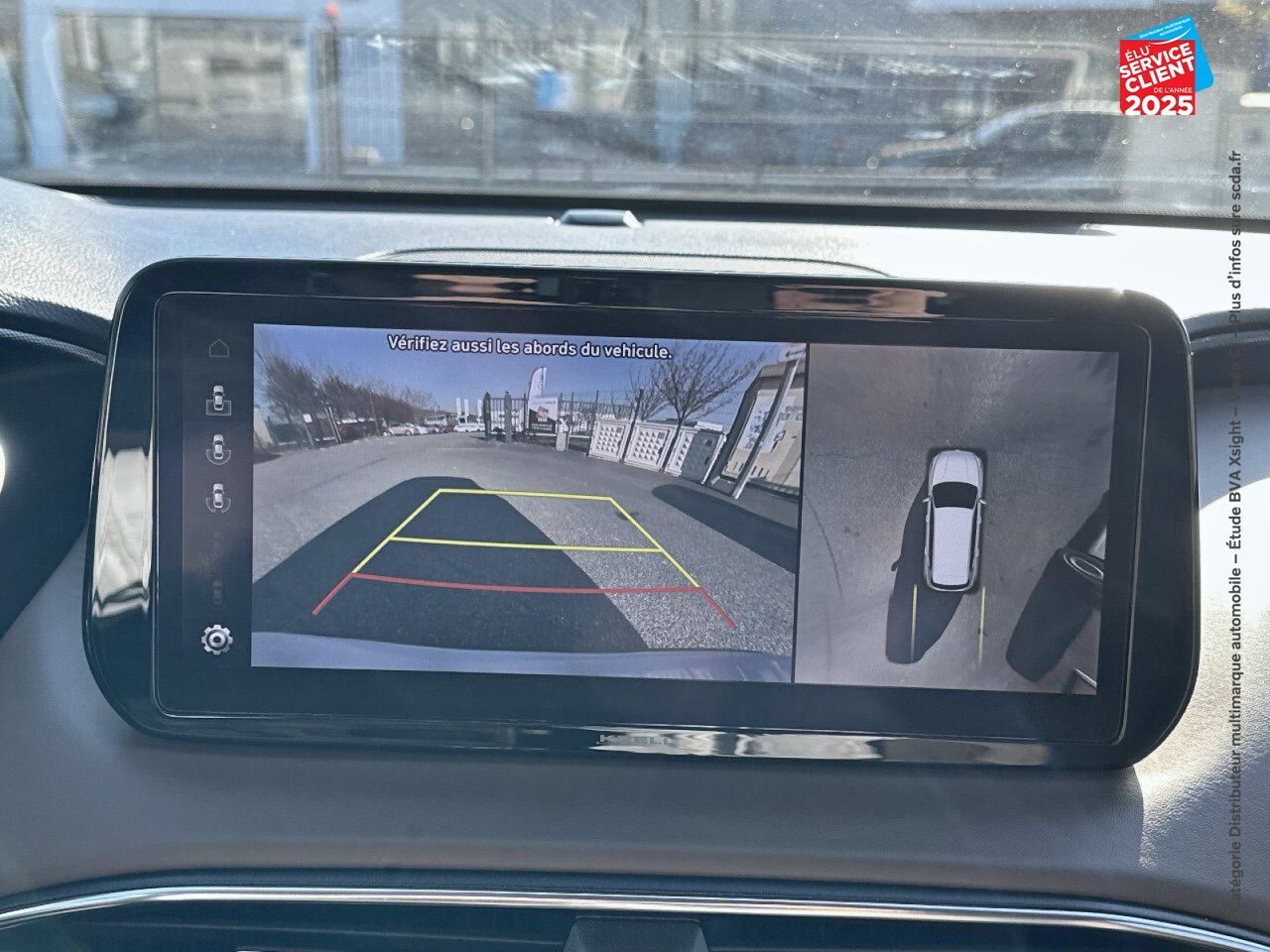 Véhicule d'occasion HYUNDAI SANTA FE 1.6 T-GDI 265CH PLUG-IN EXECUTIVE BVA6 HTRAC TOUVRANT CUIR CAMERA chez Hyundai Epernay