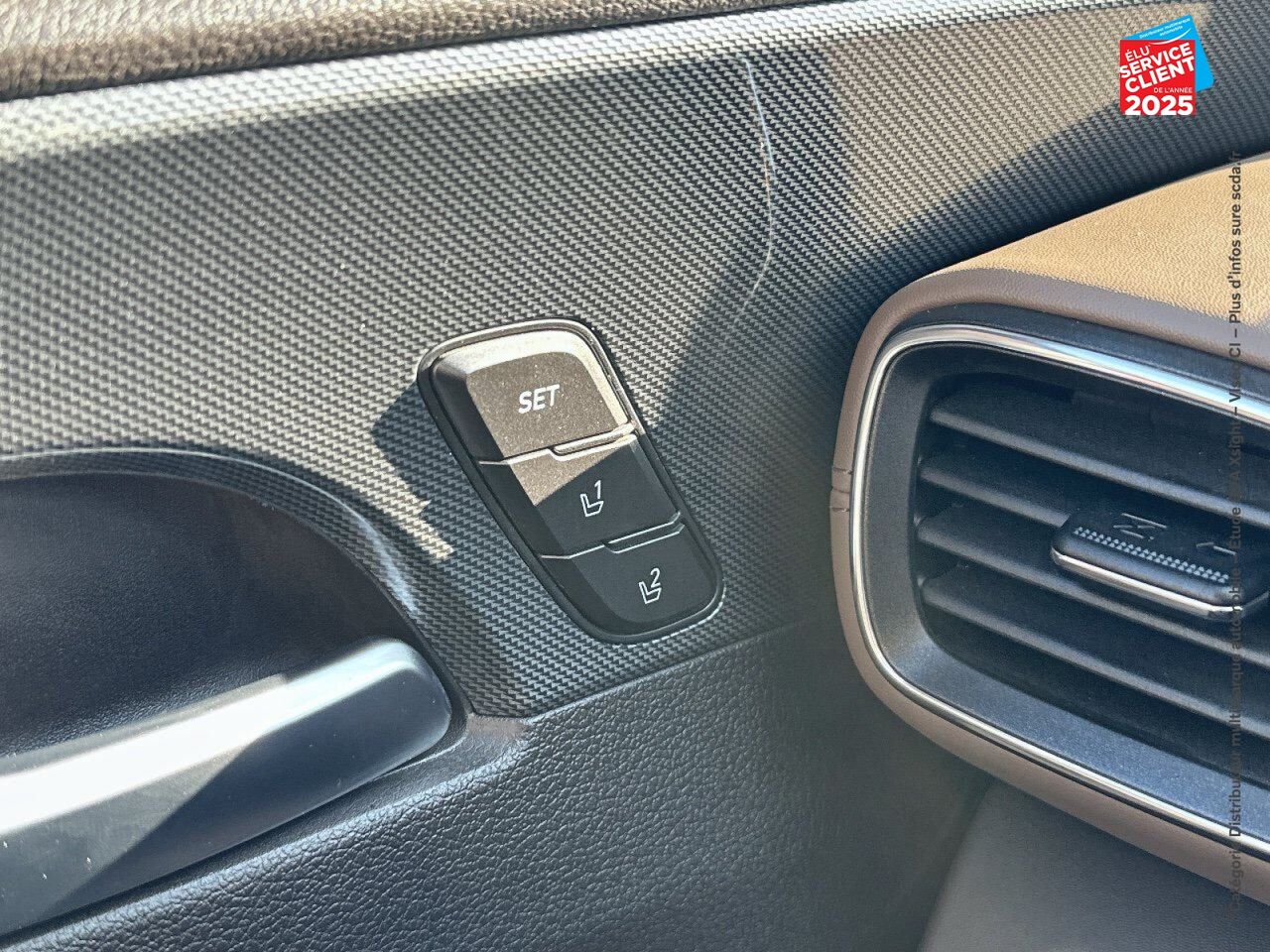 Véhicule d'occasion HYUNDAI SANTA FE 1.6 T-GDI 265CH PLUG-IN EXECUTIVE BVA6 HTRAC TOUVRANT CUIR CAMERA chez Hyundai Epernay