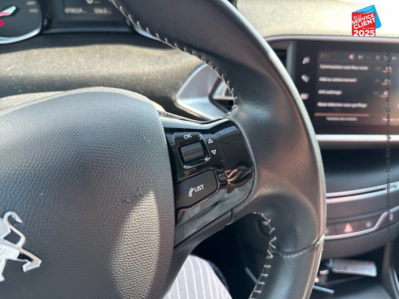 Véhicule d'occasion PEUGEOT 308 1.2 PURETECH 130CH 6.C S/S ALLURE GPS CAMERA CARPLAY chez Renault Saint-Louis