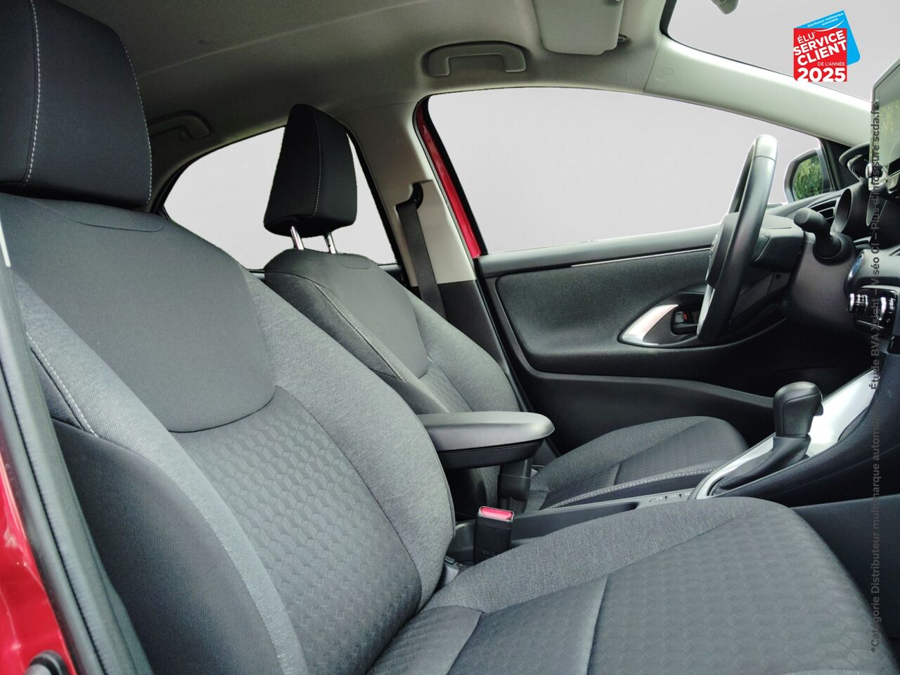 Véhicule d'occasion TOYOTA YARIS 116H DESIGN 5P MY21 chez Renault Sélestat