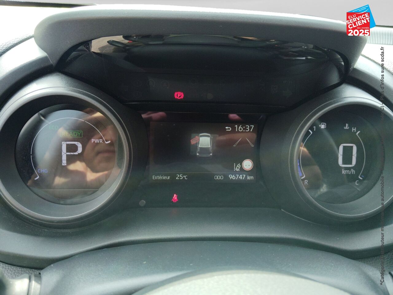 Véhicule d'occasion TOYOTA YARIS 116H DESIGN 5P MY21 chez Renault Sélestat