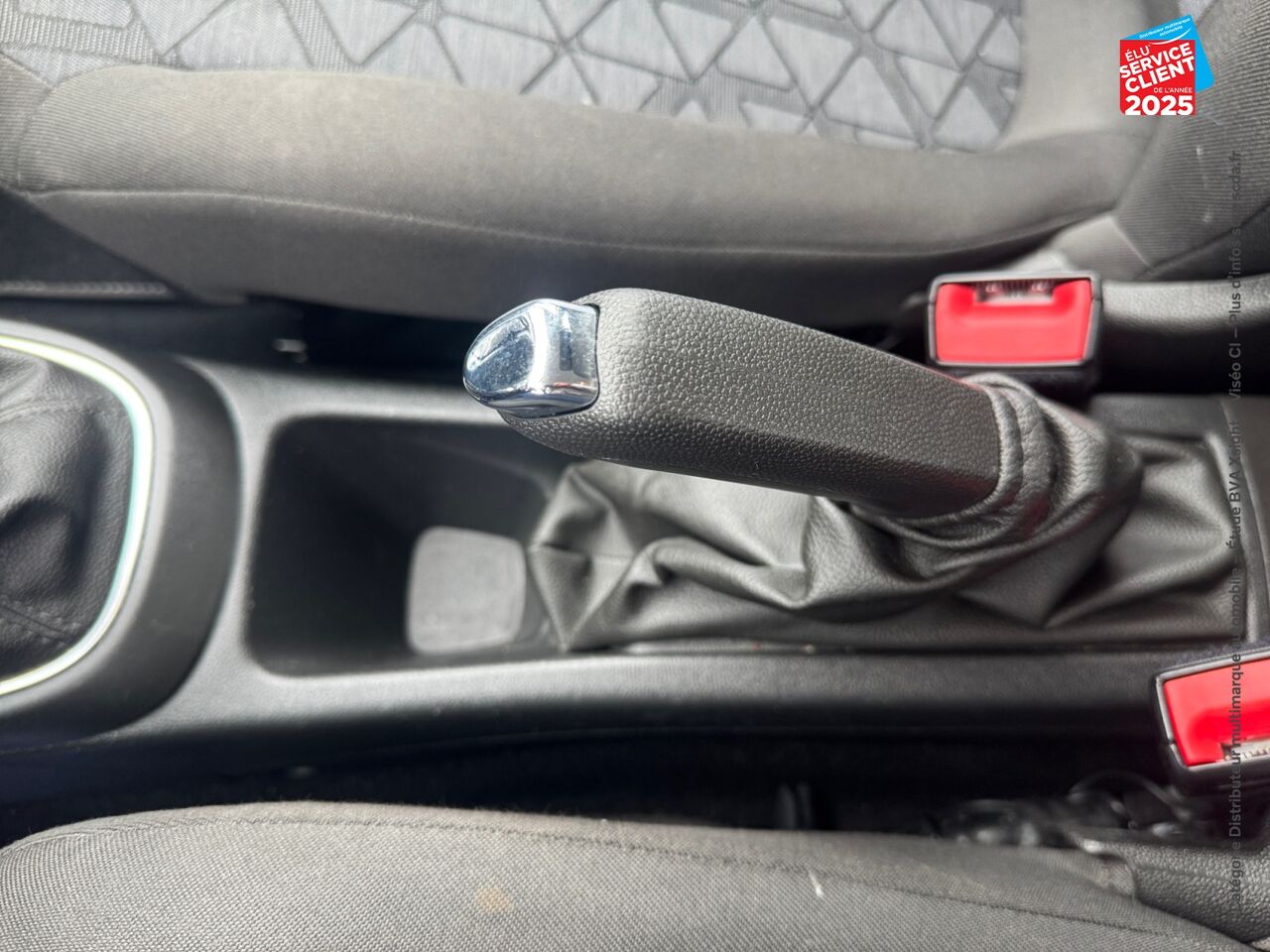 Véhicule d'occasion OPEL CORSA 1.4 90CH DESIGN 120 ANS START/STOP 5P chez Opel Bar le Duc