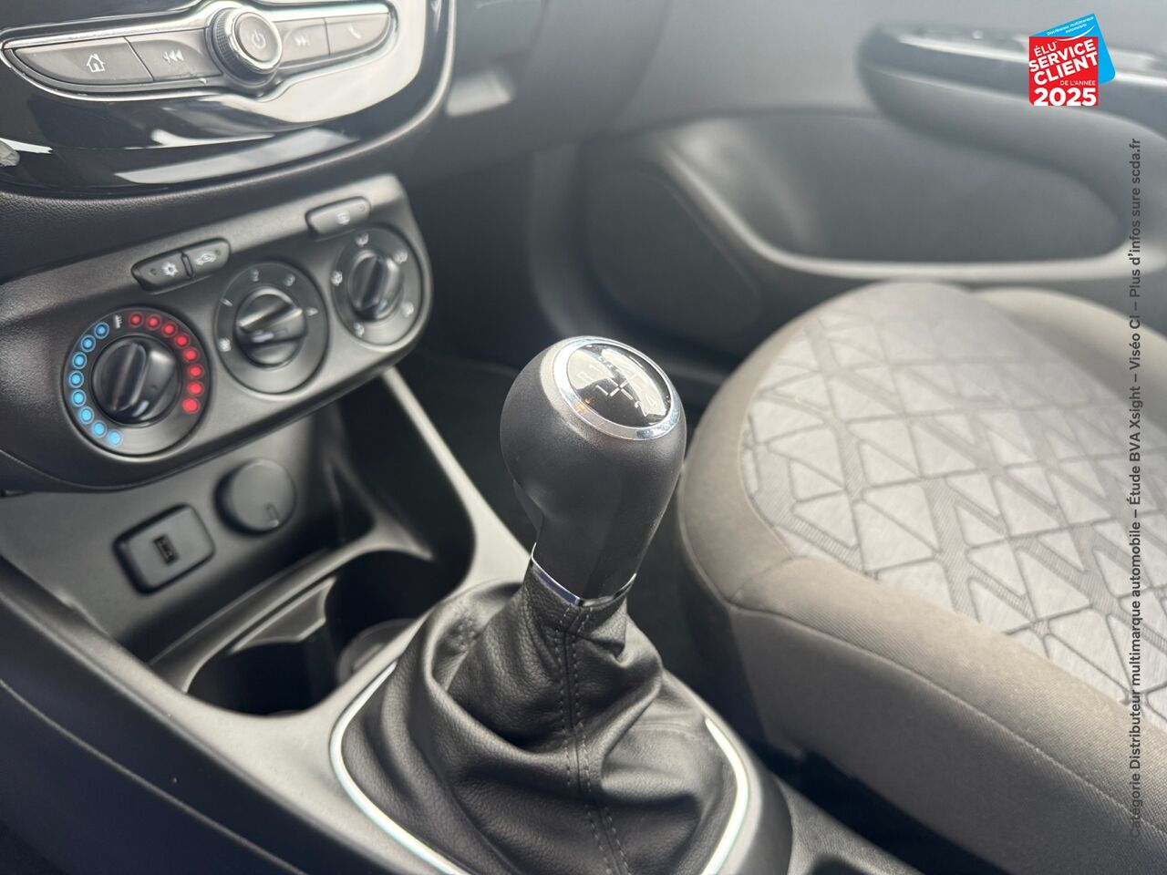 Véhicule d'occasion OPEL CORSA 1.4 90CH DESIGN 120 ANS START/STOP 5P chez Opel Bar le Duc