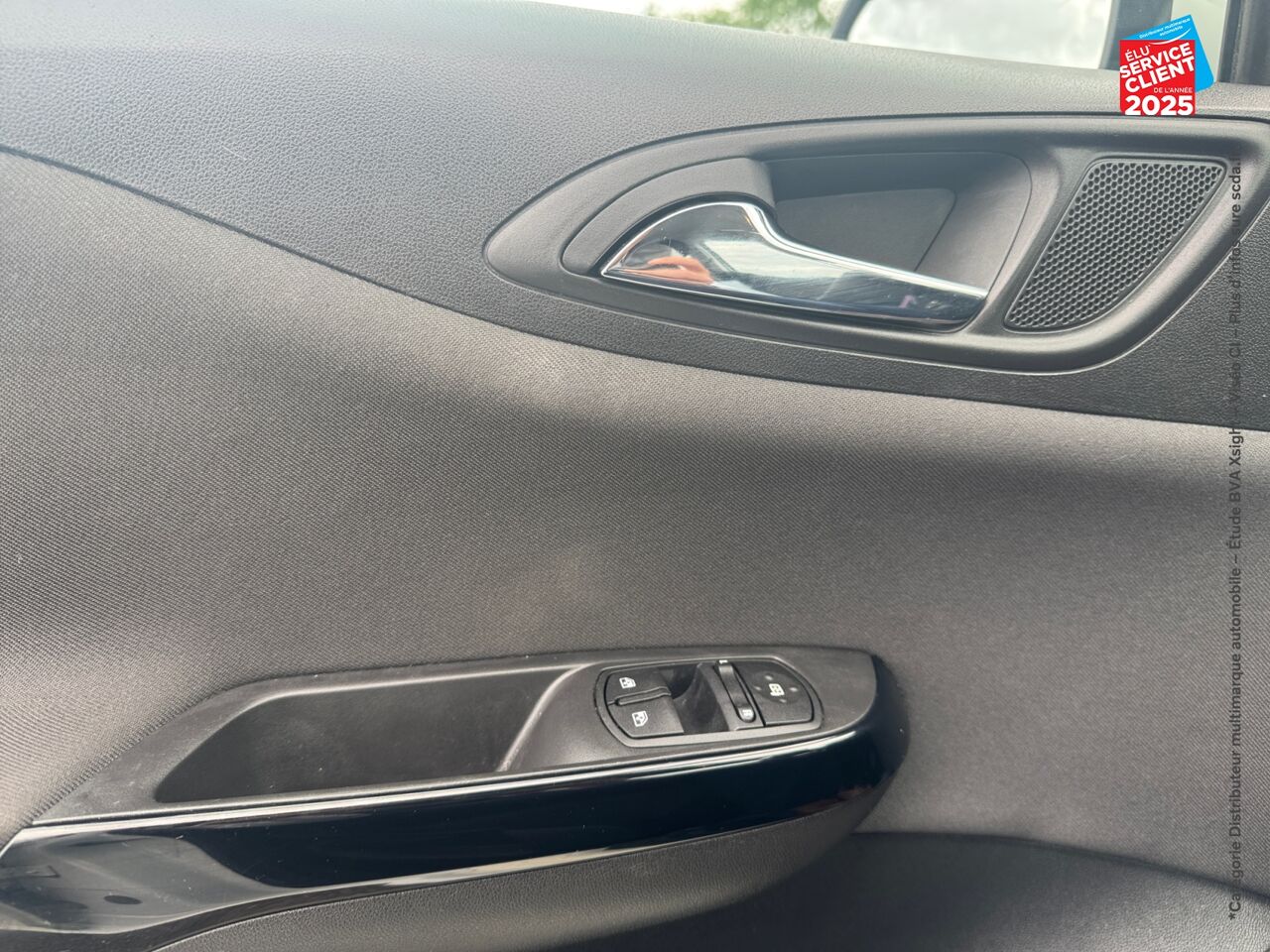 Véhicule d'occasion OPEL CORSA 1.4 90CH DESIGN 120 ANS START/STOP 5P chez Opel Bar le Duc
