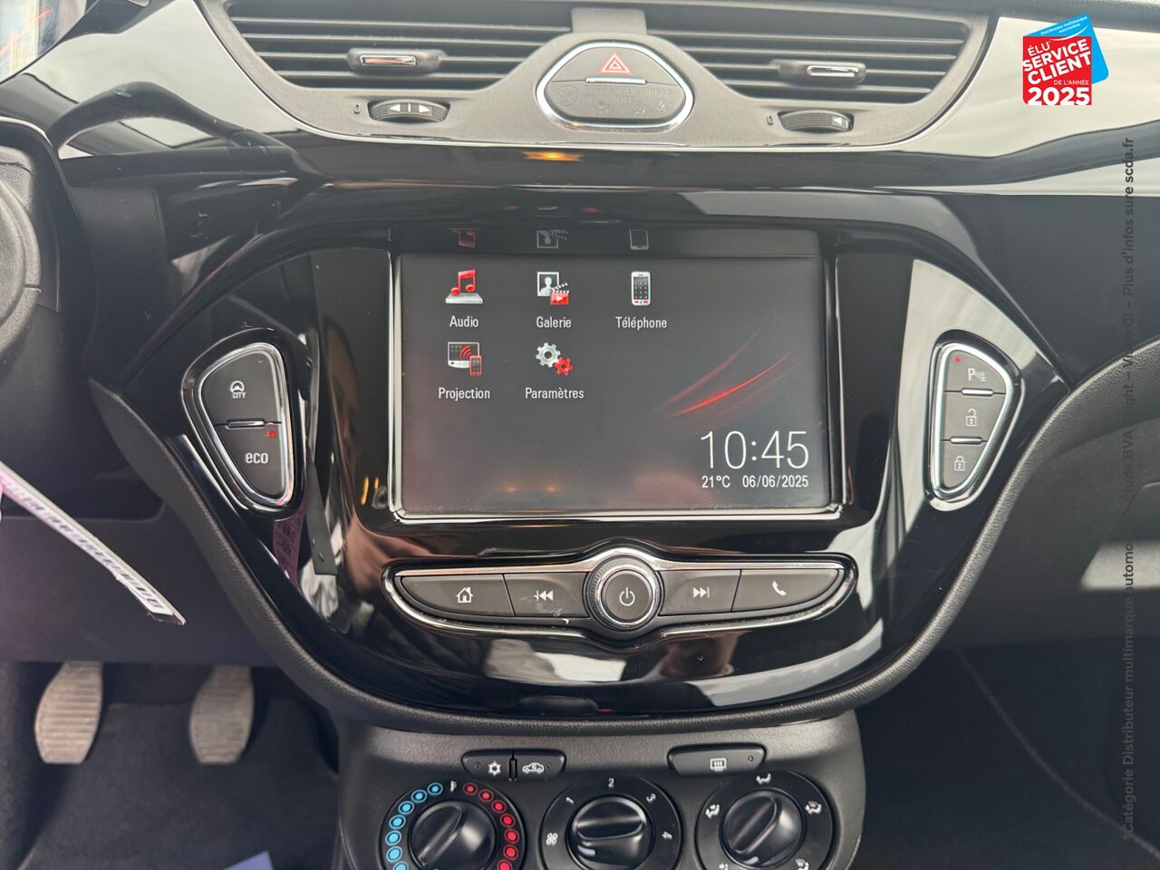 Véhicule d'occasion OPEL CORSA 1.4 90CH DESIGN 120 ANS START/STOP 5P chez Opel Bar le Duc