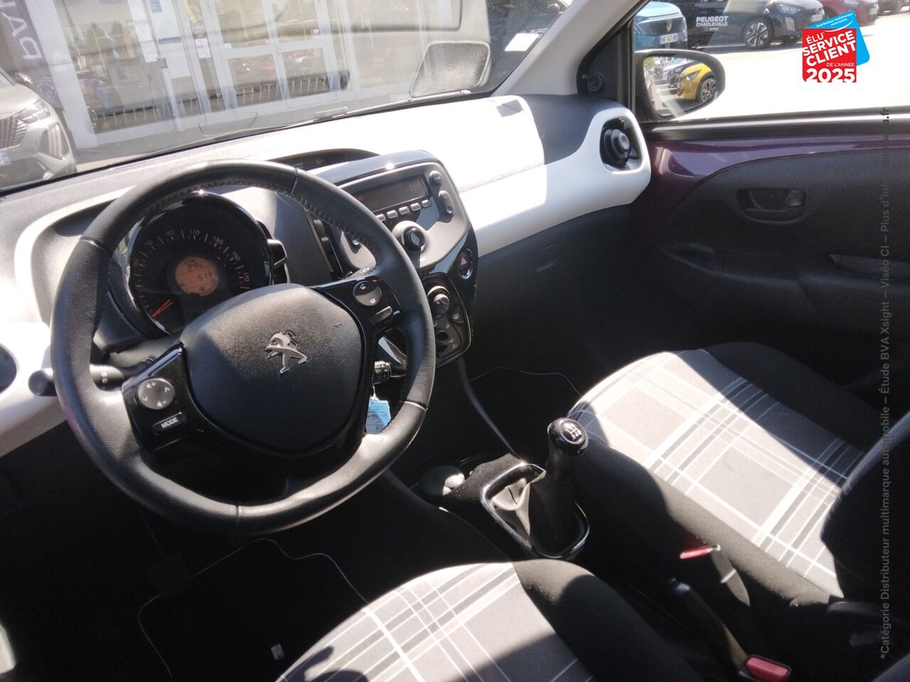 Véhicule d'occasion PEUGEOT 108 1.0 VTI STYLE 5P chez Renault Saint-Louis