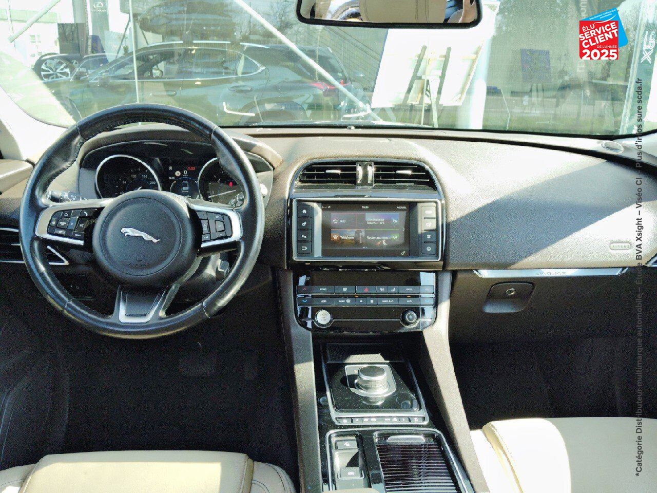 Véhicule d'occasion JAGUAR F-PACE V6 3.0D 300CH PRESTIGE 4X4 BVA8 SIEGES CUIR GPS CAMERA MERIDIAN chez BMW Belfort