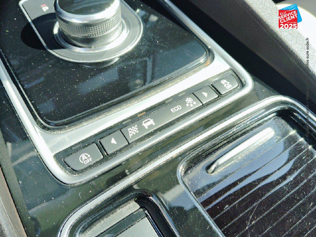 Véhicule d'occasion JAGUAR F-PACE V6 3.0D 300CH PRESTIGE 4X4 BVA8 SIEGES CUIR GPS CAMERA MERIDIAN chez BMW Belfort