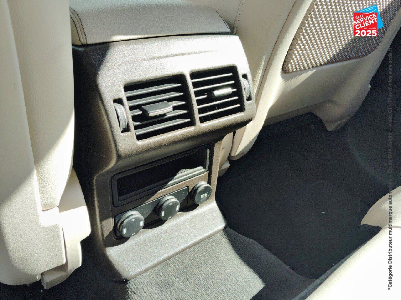Véhicule d'occasion JAGUAR F-PACE V6 3.0D 300CH PRESTIGE 4X4 BVA8 SIEGES CUIR GPS CAMERA MERIDIAN chez BMW Belfort