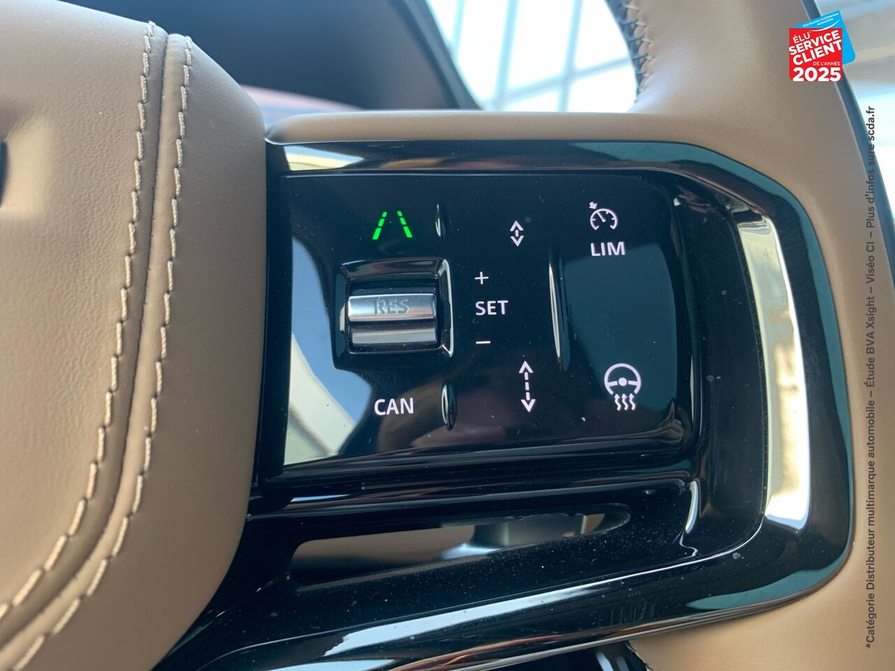 Véhicule d'occasion LAND-ROVER RANGE ROVER SPORT 3.0 P460E 460CH PHEV DYNAMIC SE TOUVRANT SIEGE CHAUF CAMERA GPS chez Renault Colmar