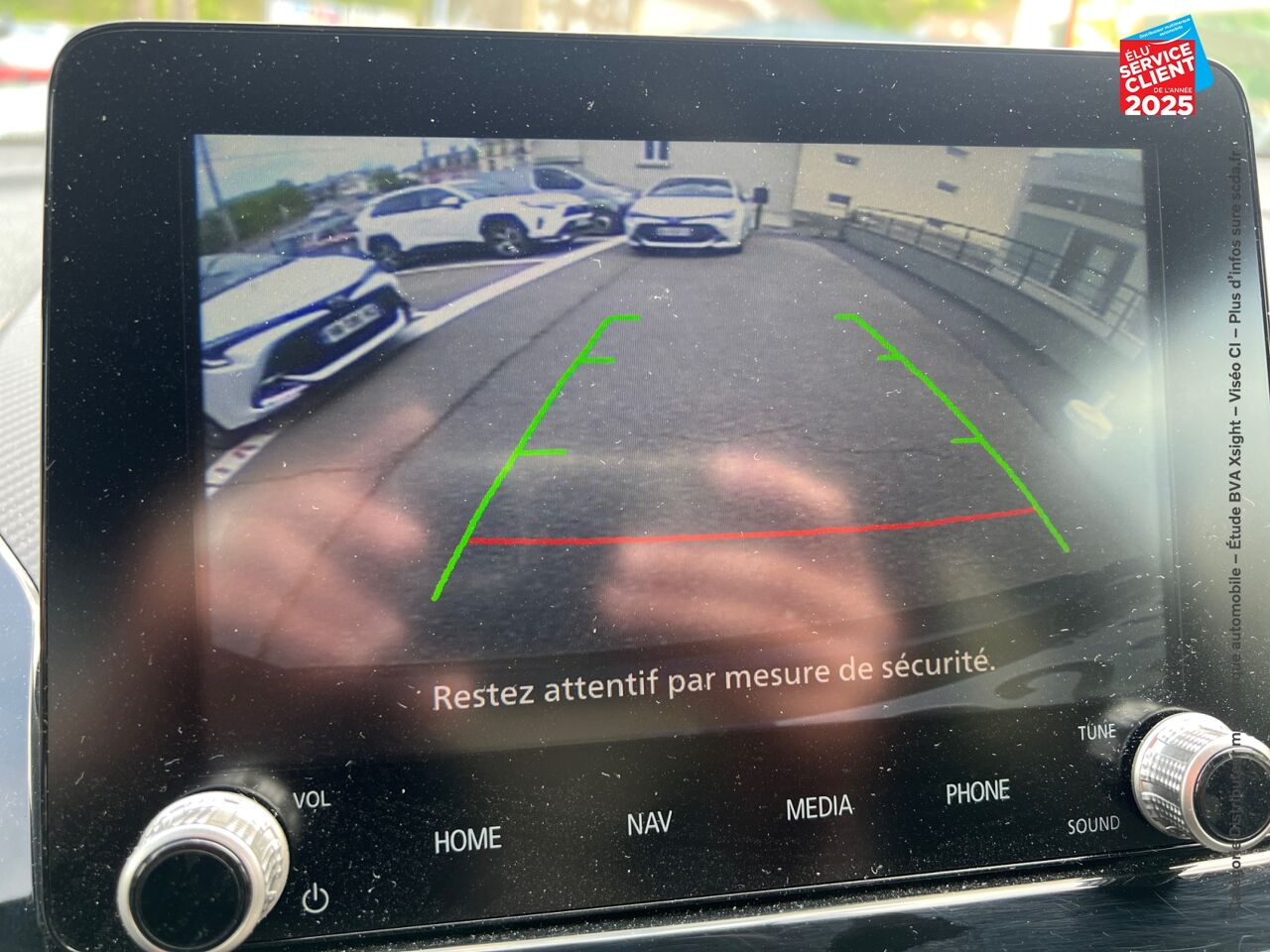 Véhicule d'occasion MITSUBISHI ECLIPSE CROSS 2.4 MIVEC PHEV 188CH INTENSE DESIGN 4WD CAMERA chez Renault Colmar