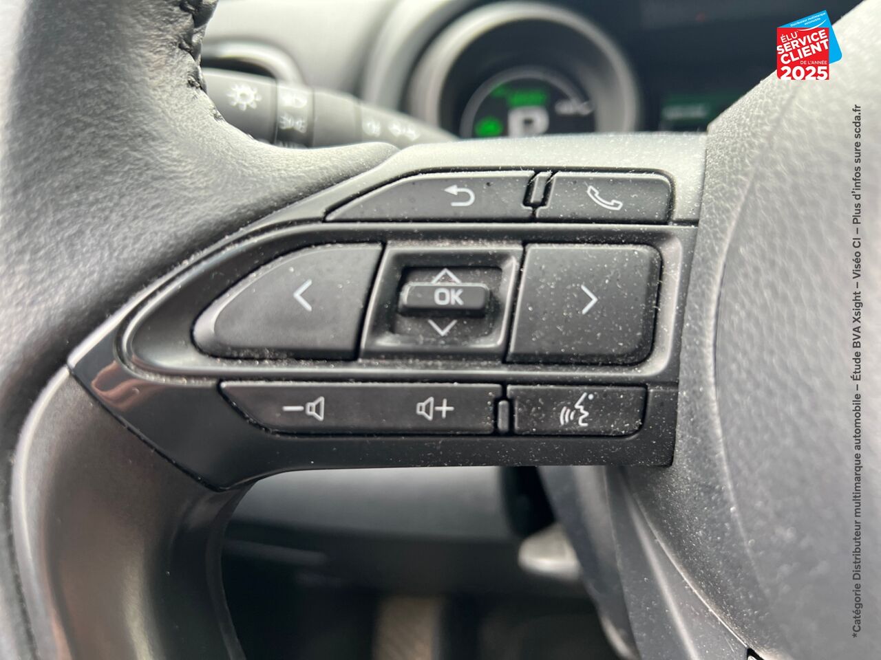 Véhicule d'occasion TOYOTA YARIS CROSS 116H DESIGN AWD-I MY22 chez Toyota Verdun