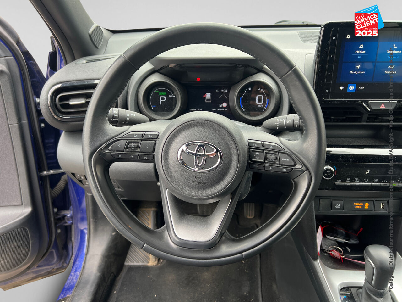 Véhicule d'occasion TOYOTA YARIS CROSS 116H DESIGN AWD-I MY22 chez Toyota Verdun