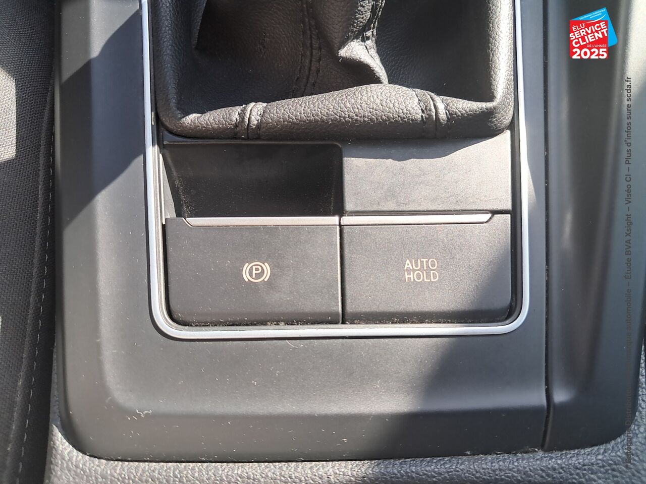 Véhicule d'occasion VOLKSWAGEN GOLF 1.0 TSI OPF 110CH LIFE 1ST chez Renault Saint-Louis