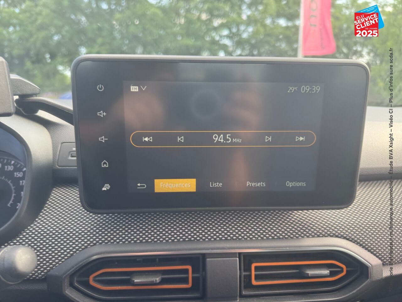 Véhicule d'occasion DACIA SANDERO 1.0 ECO-G 100CH STEPWAY CONFORT -22 ATTELAGE chez Nissan Dijon