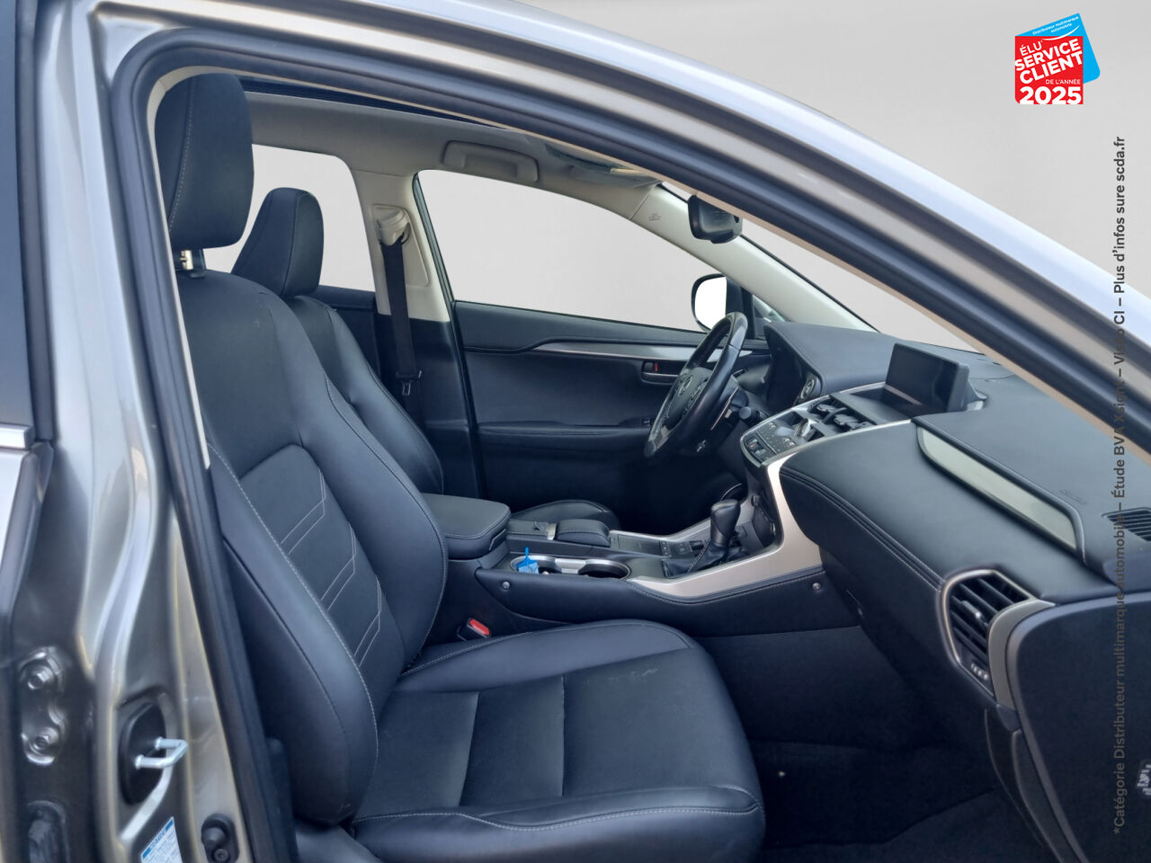 Véhicule d'occasion LEXUS NX 300H 4WD LUXE PLUS MY21 chez Toyota Thionville