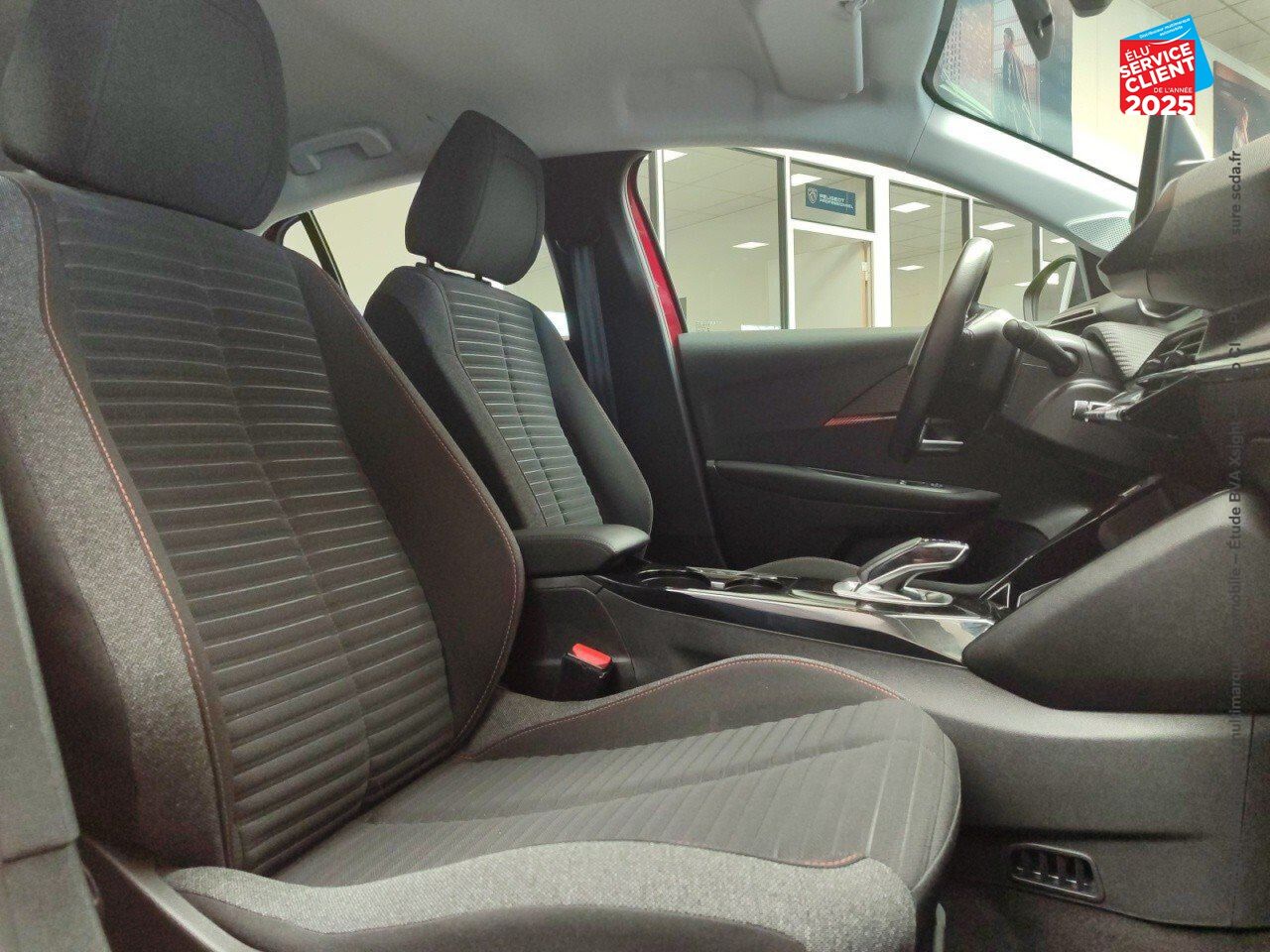 Véhicule d'occasion PEUGEOT 208 E-136CH ACTIVE chez Toyota Verdun