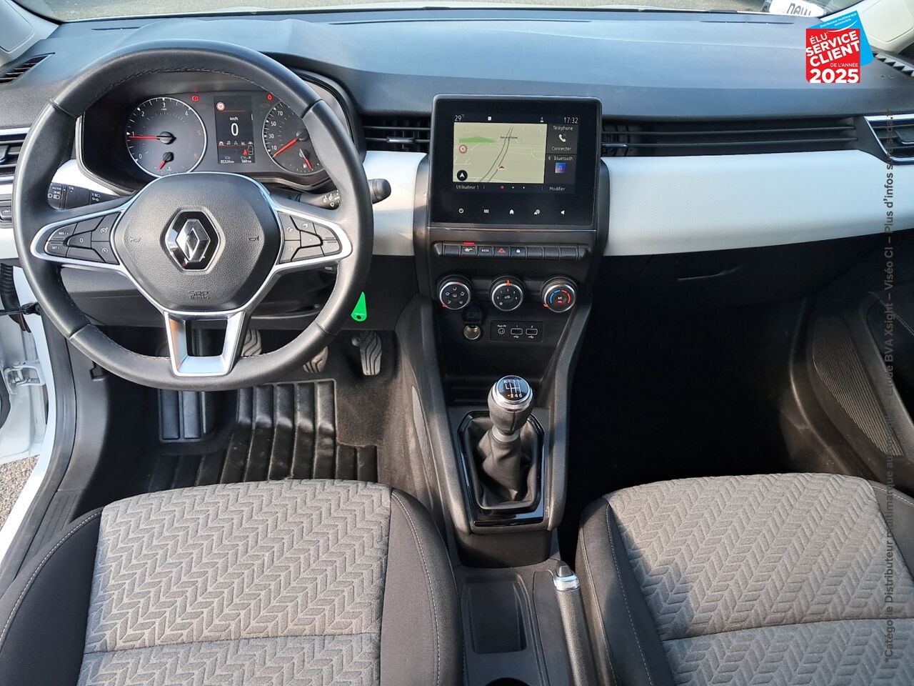 Véhicule d'occasion RENAULT CLIO REVERSIBLE 1.5 BLUE DCI 100CH EVOLUTION GPS RADAR AR chez HESS Automobile