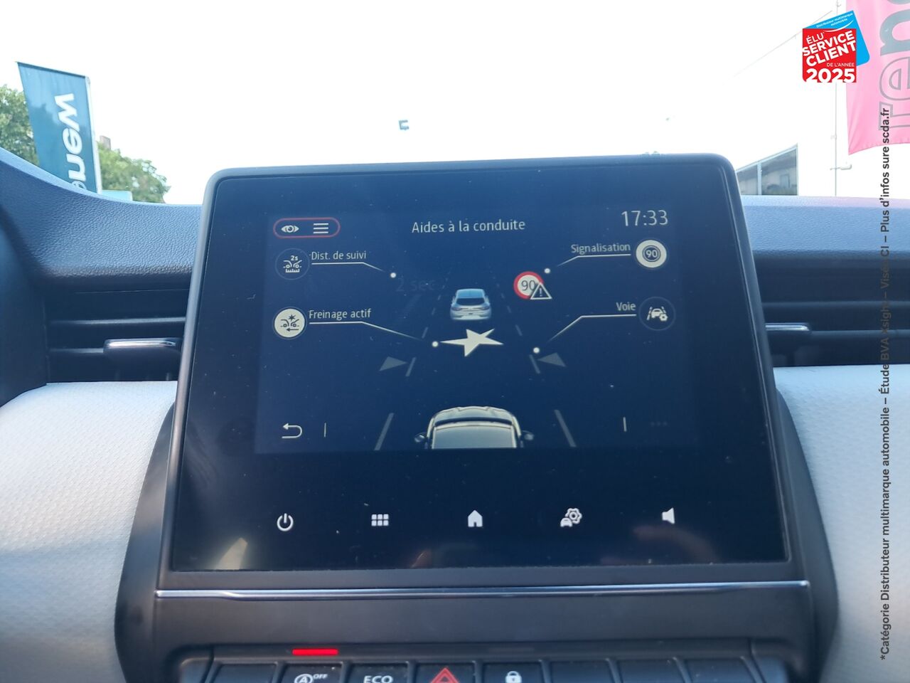Véhicule d'occasion RENAULT CLIO REVERSIBLE 1.5 BLUE DCI 100CH EVOLUTION GPS RADAR AR chez HESS Automobile