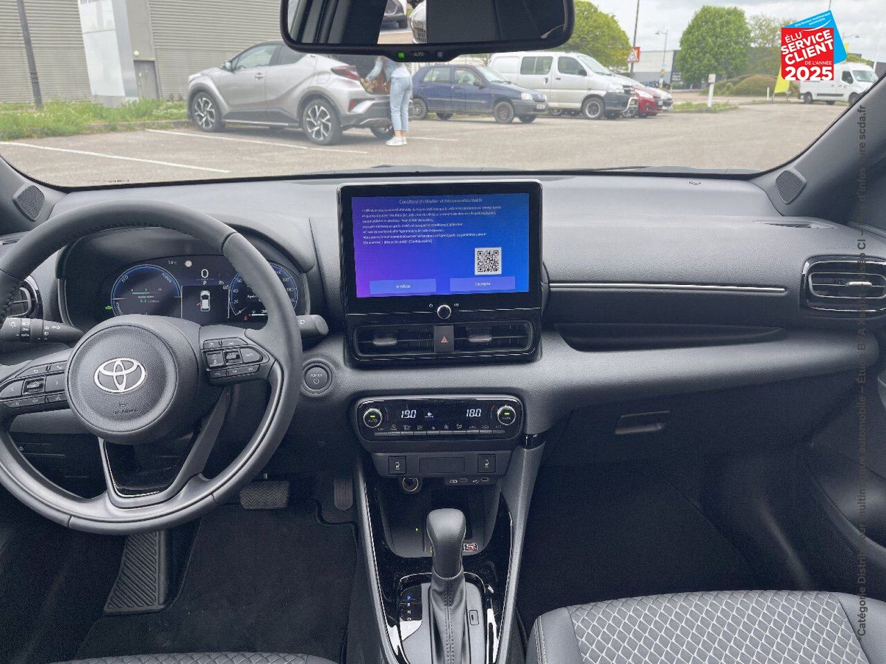 Véhicule d'occasion TOYOTA YARIS 116H COLLECTION 5P MC24 chez Toyota Saint Dizier