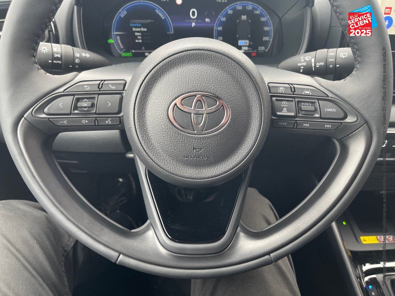 Véhicule d'occasion TOYOTA YARIS 116H COLLECTION 5P MC24 chez Toyota Saint Dizier