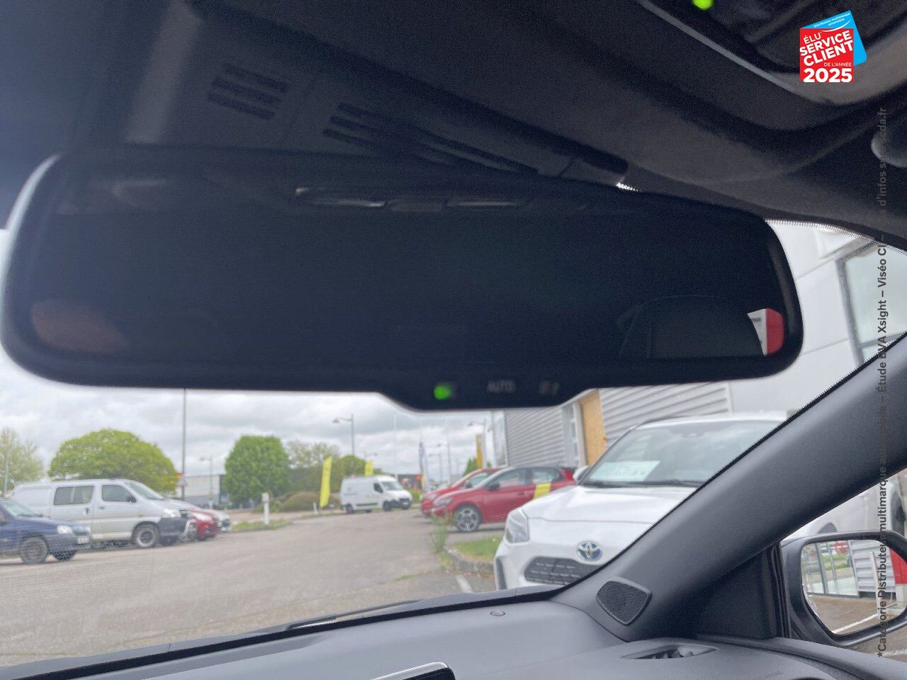 Véhicule d'occasion TOYOTA YARIS 116H COLLECTION 5P MC24 chez Toyota Saint Dizier