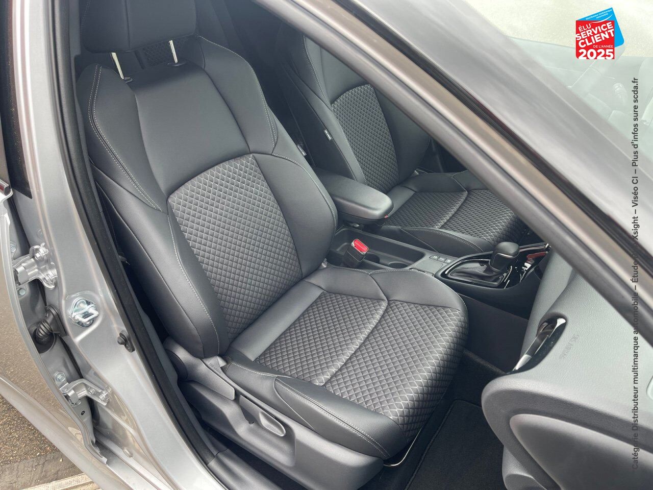 Véhicule d'occasion TOYOTA YARIS 116H COLLECTION 5P MC24 chez Toyota Saint Dizier