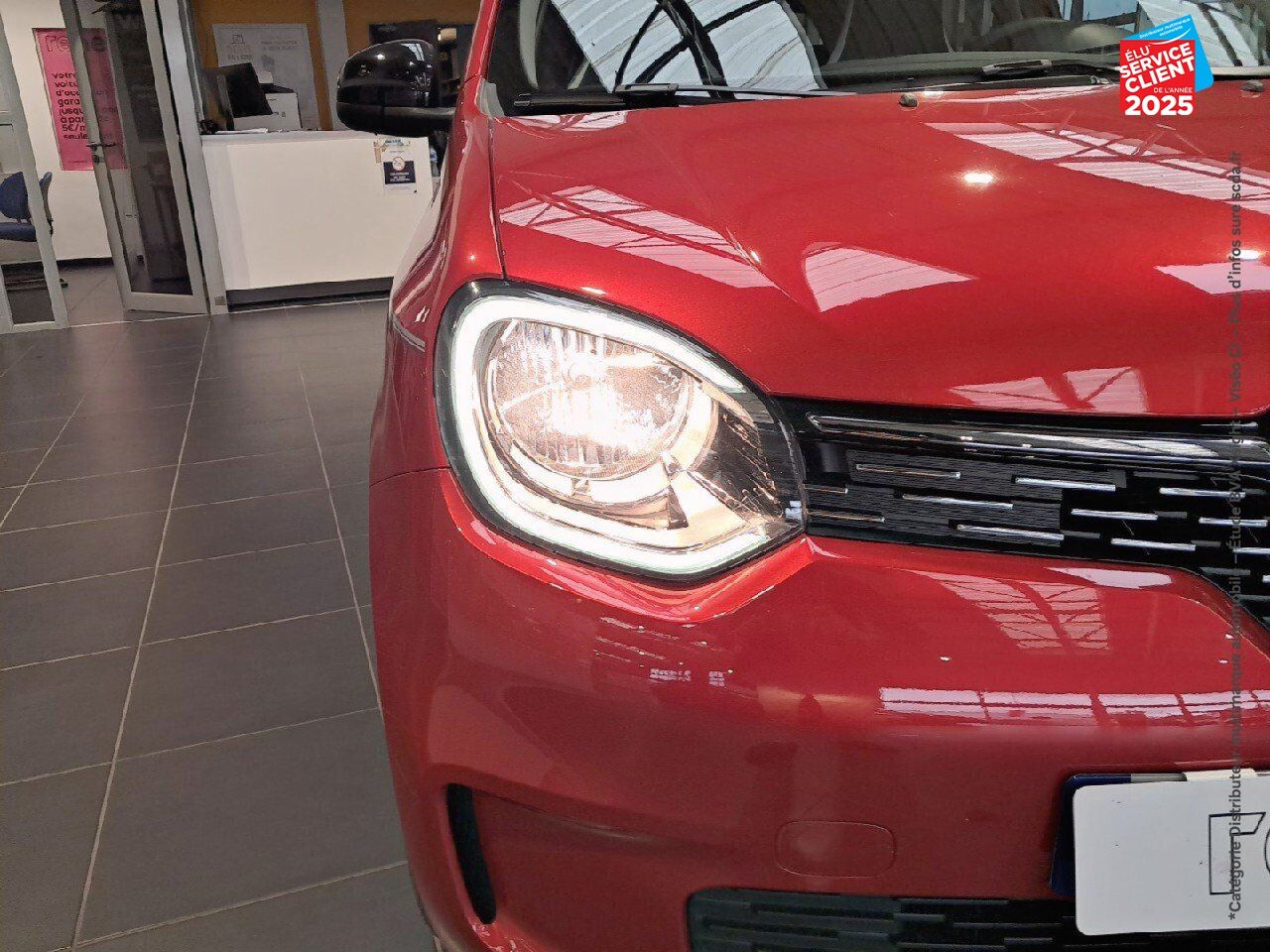 Véhicule d'occasion RENAULT TWINGO E-TECH ELECTRIC TECHNO R80 ACHAT INTEGRAL chez Hyundai Epernay