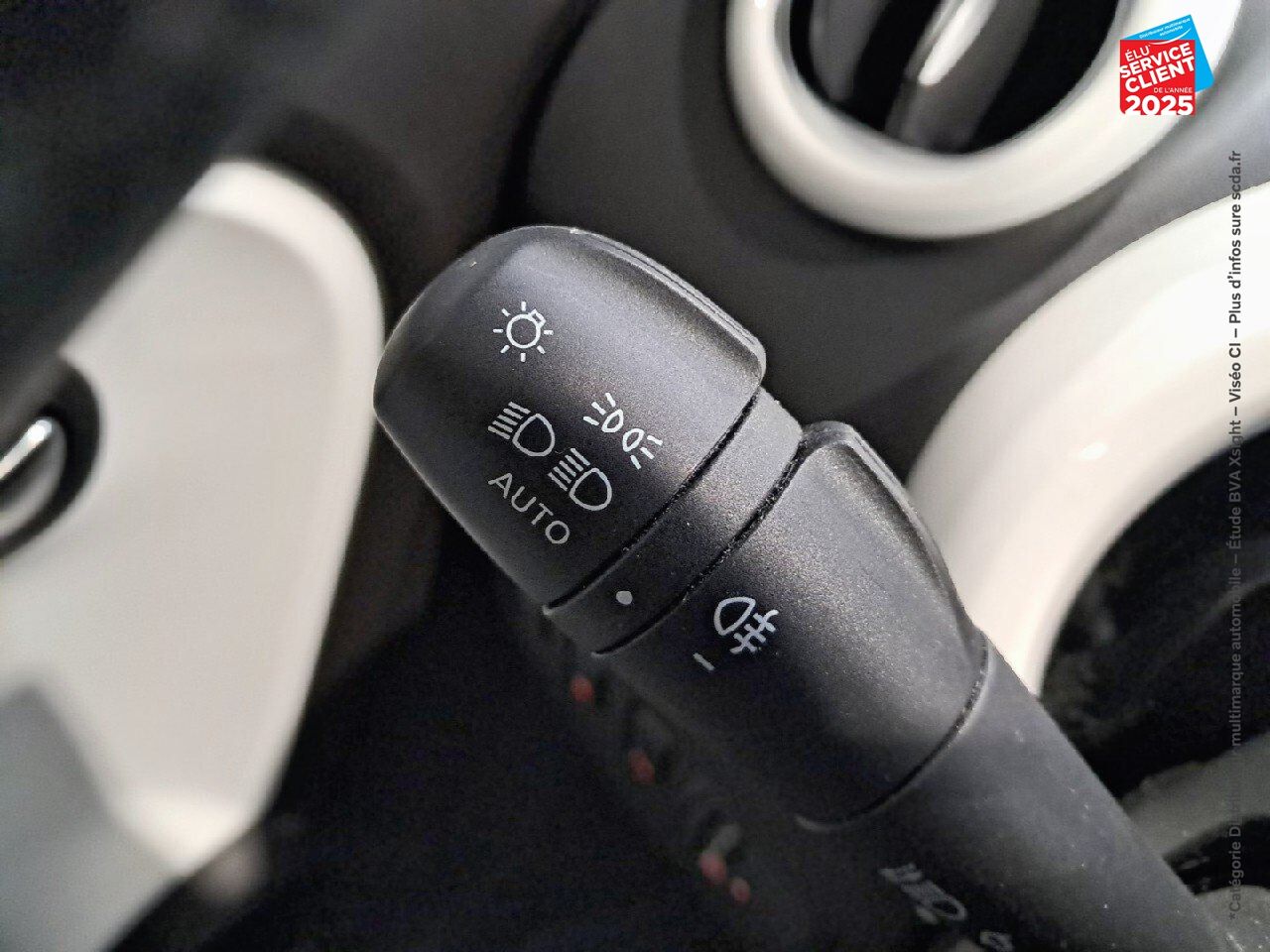 Véhicule d'occasion RENAULT TWINGO E-TECH ELECTRIC TECHNO R80 ACHAT INTEGRAL chez Hyundai Epernay
