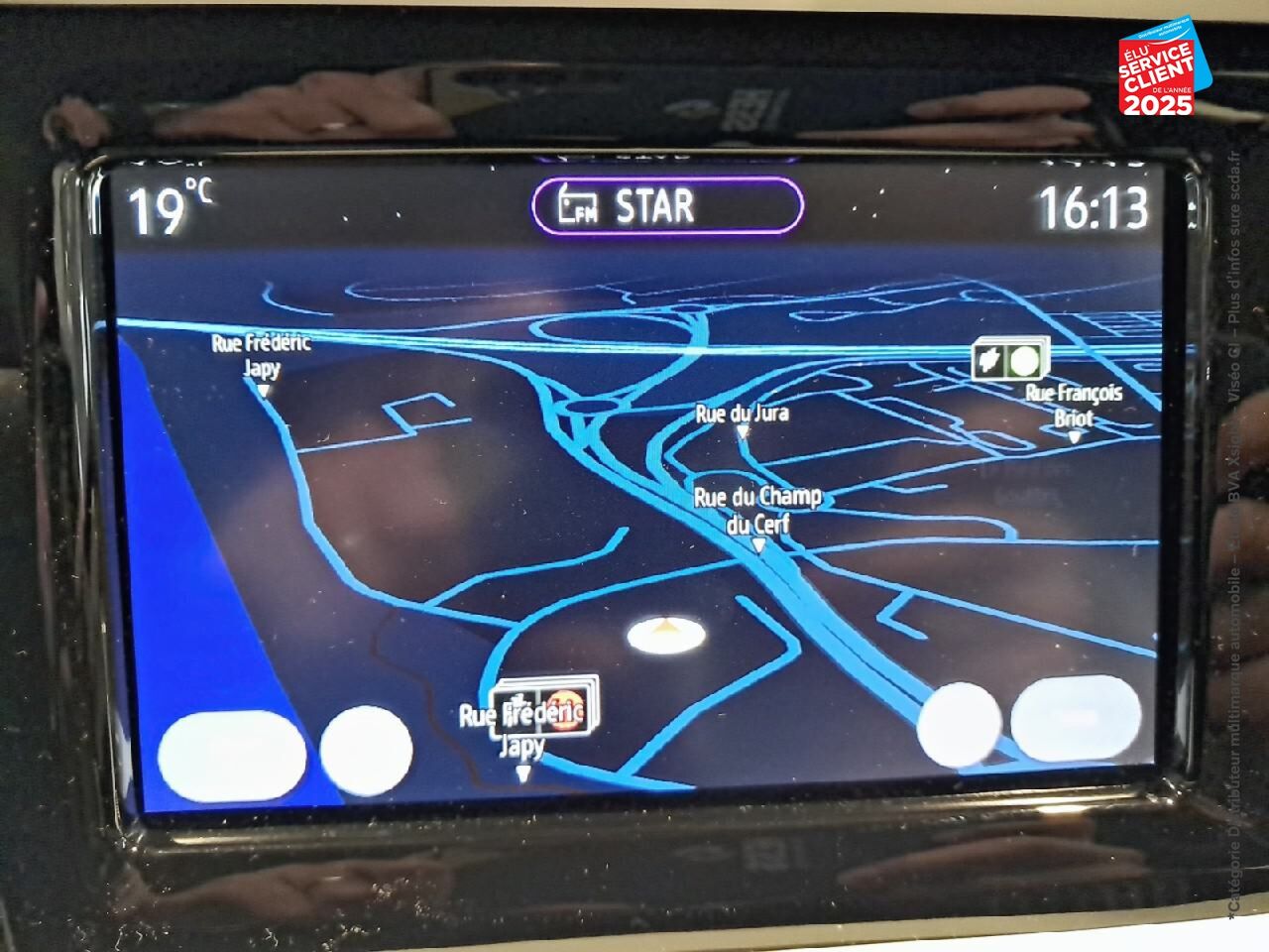 Véhicule d'occasion RENAULT TWINGO E-TECH ELECTRIC TECHNO R80 ACHAT INTEGRAL chez Hyundai Epernay