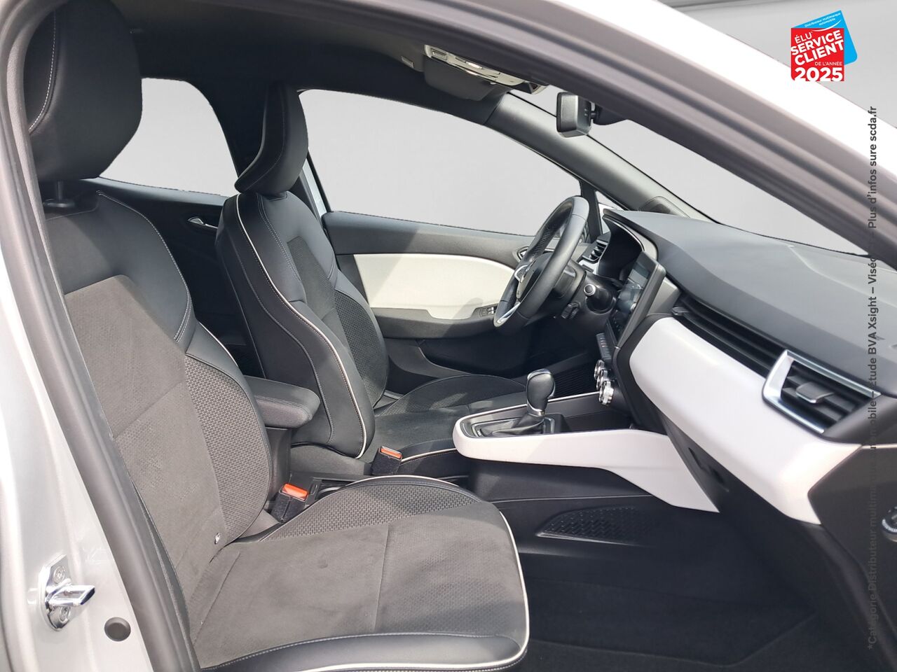 Véhicule d'occasion RENAULT CLIO 1.6 E-TECH 140CH INTENS chez Toyota Thionville