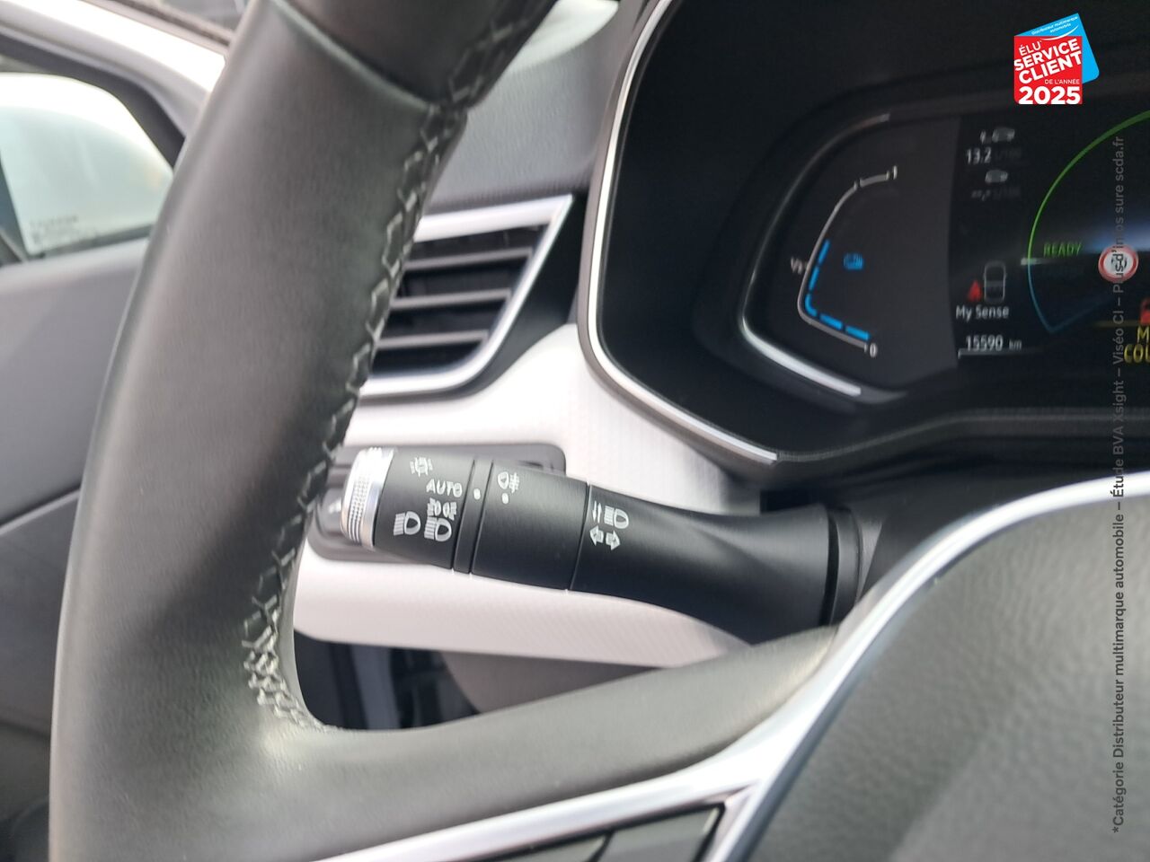 Véhicule d'occasion RENAULT CLIO 1.6 E-TECH 140CH INTENS chez Toyota Thionville