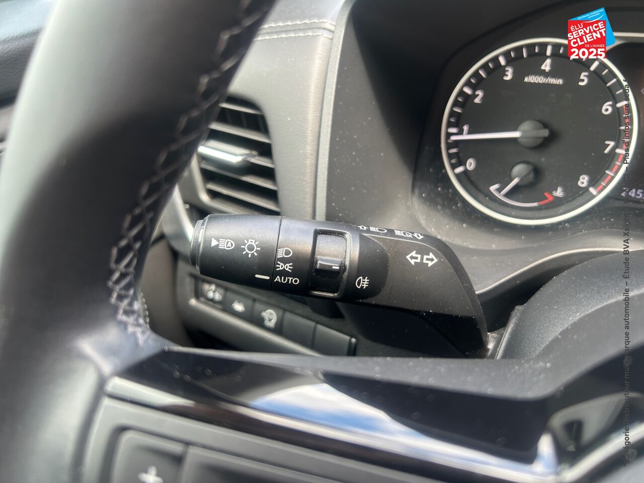 Véhicule d'occasion NISSAN QASHQAI 1.3 MILD HYBRID 140CH N-CONNECTA 2022 chez Dacia Belfort