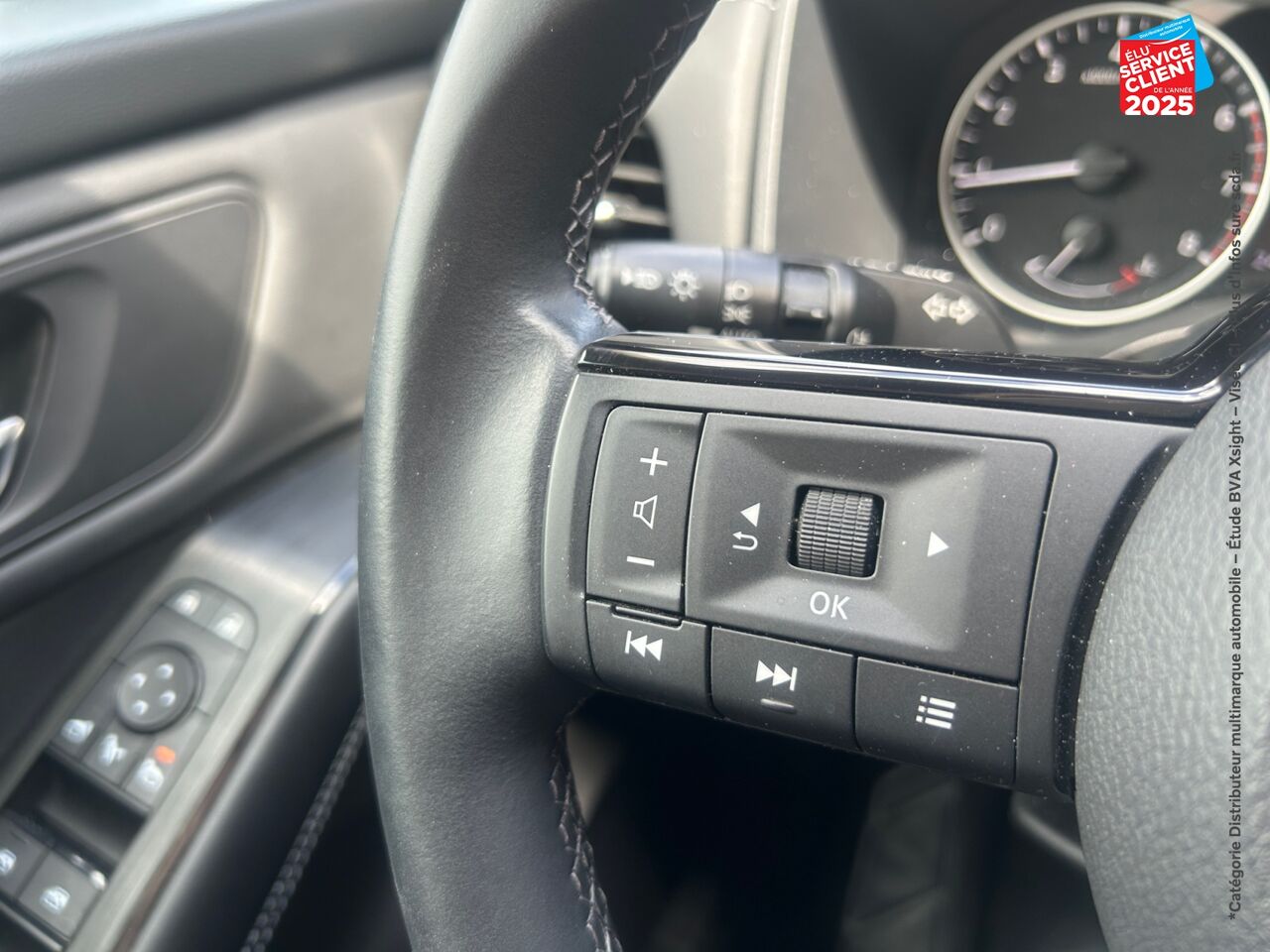 Véhicule d'occasion NISSAN QASHQAI 1.3 MILD HYBRID 140CH N-CONNECTA 2022 chez Dacia Belfort