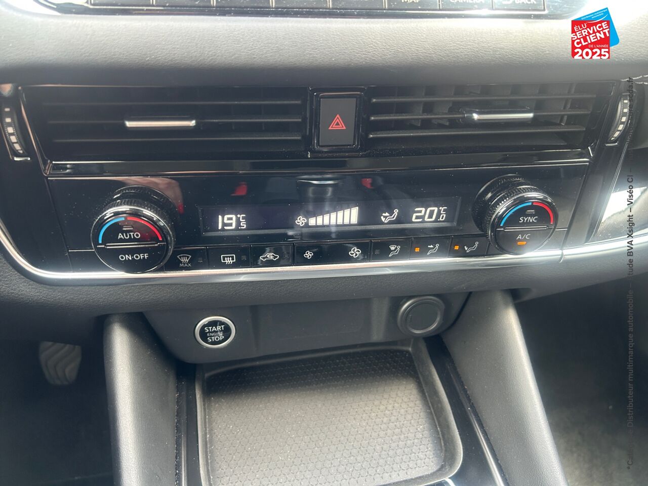 Véhicule d'occasion NISSAN QASHQAI 1.3 MILD HYBRID 140CH N-CONNECTA 2022 chez Dacia Belfort