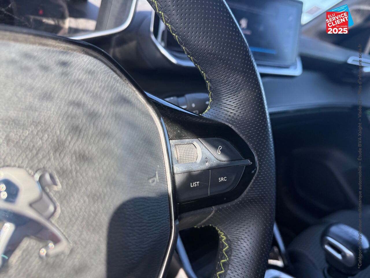 Véhicule d'occasion PEUGEOT 208 1.2 PURETECH 100CH S/S GT LINE CAMERA GPS chez Renault Saint-Louis