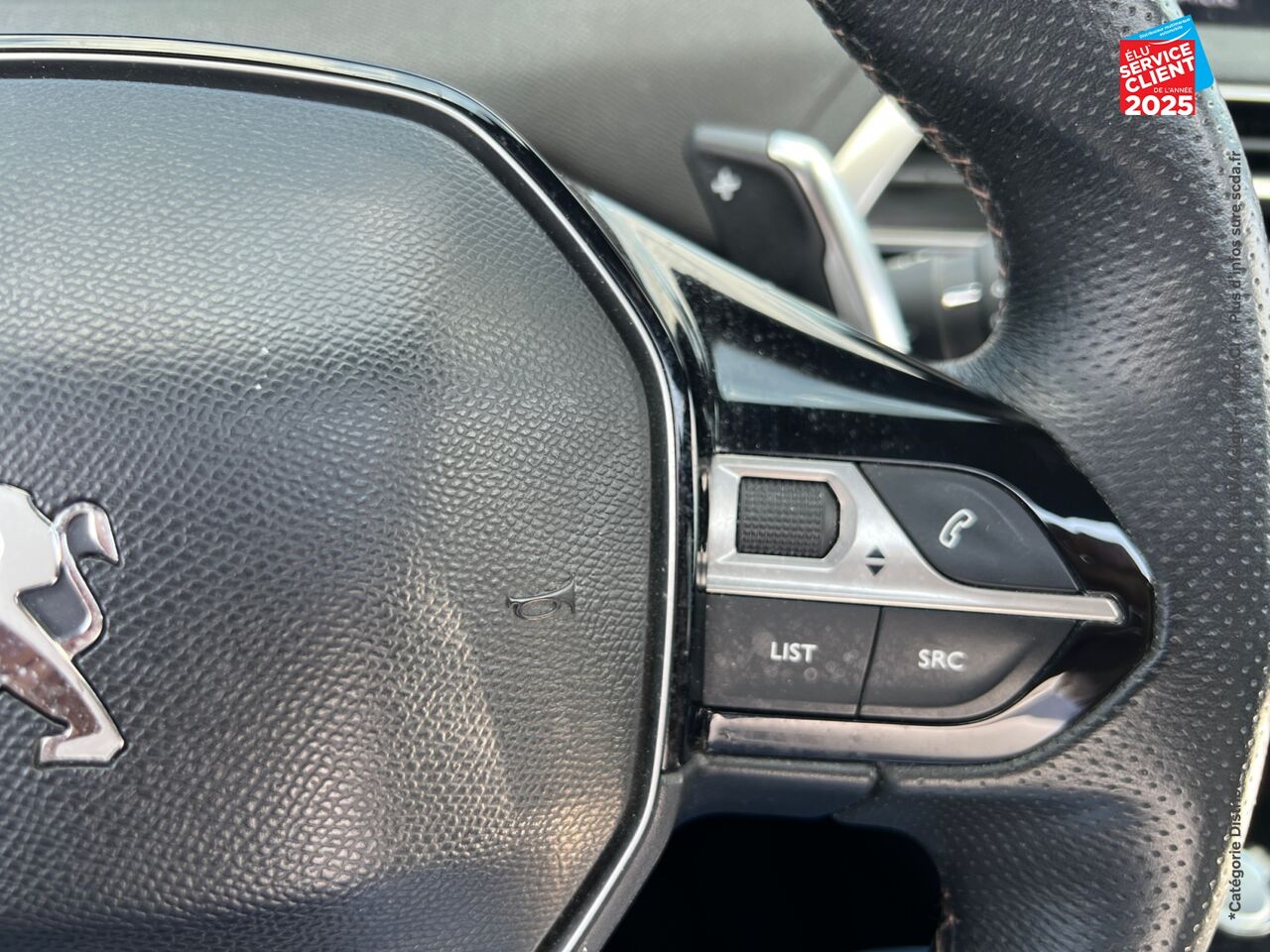 Véhicule d'occasion PEUGEOT 3008 1.2 PURETECH 130CH GT LINE S/S EAT6 TOUVRANT CAMERA chez Renault Colmar