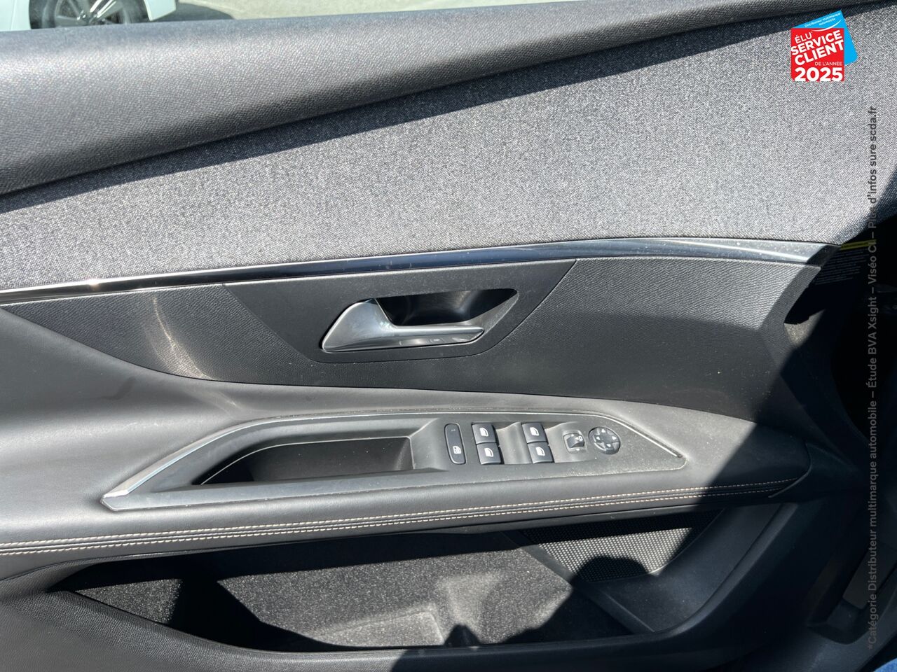 Véhicule d'occasion PEUGEOT 3008 1.2 PURETECH 130CH GT LINE S/S EAT6 TOUVRANT CAMERA chez Renault Colmar