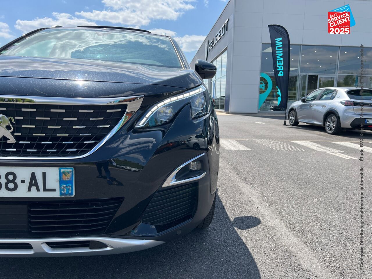 Véhicule d'occasion PEUGEOT 3008 1.2 PURETECH 130CH GT LINE S/S EAT6 TOUVRANT CAMERA chez Renault Colmar
