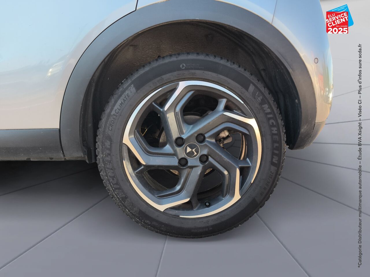 Véhicule d'occasion DS DS 3 CROSSBACK PURETECH 155CH GRAND CHIC AUTOMATIQUE SIEGES CHAUF/CUIR GPS CAMERA CARPLAY chez Renault Saint-Louis