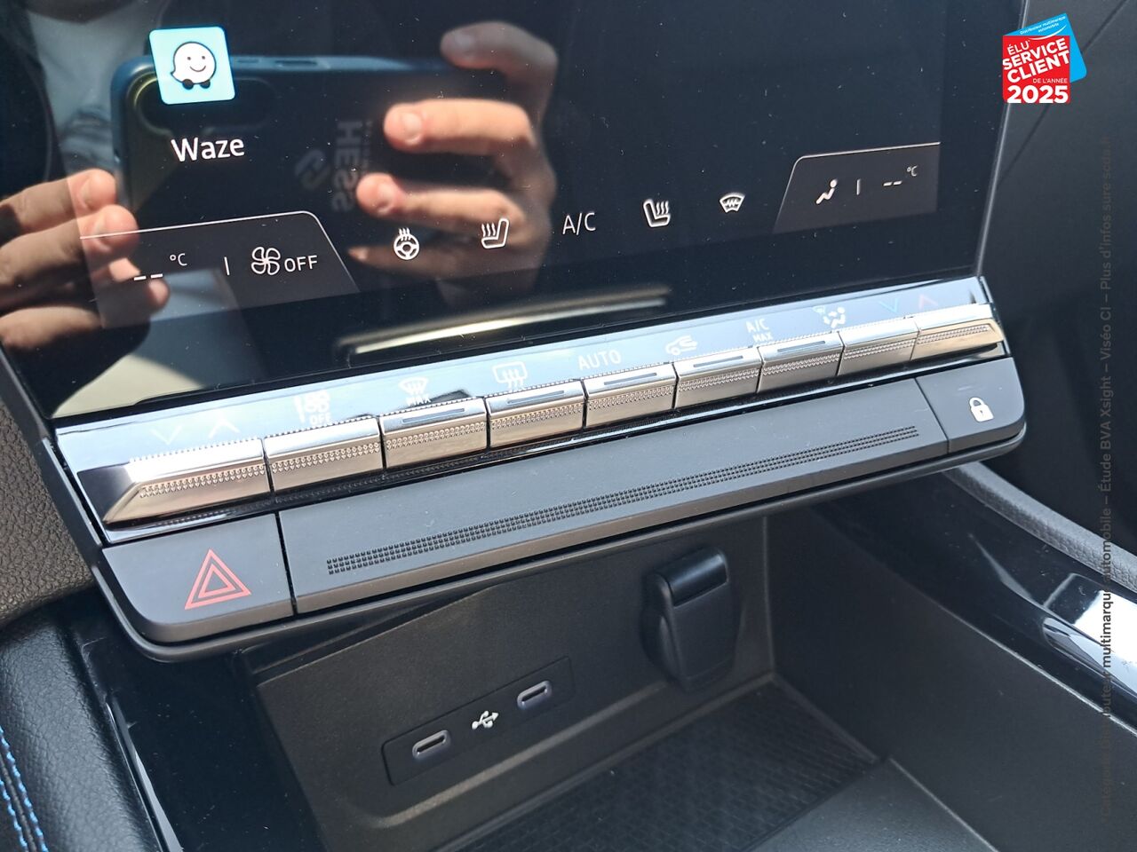 Véhicule d'occasion RENAULT ESPACE 1.2 E-TECH FULL HYBRID 200CH ESPRIT ALPINE TPANO SIEGE CHAUF VOLANT CHAUF GPS chez Renault Saint-Louis