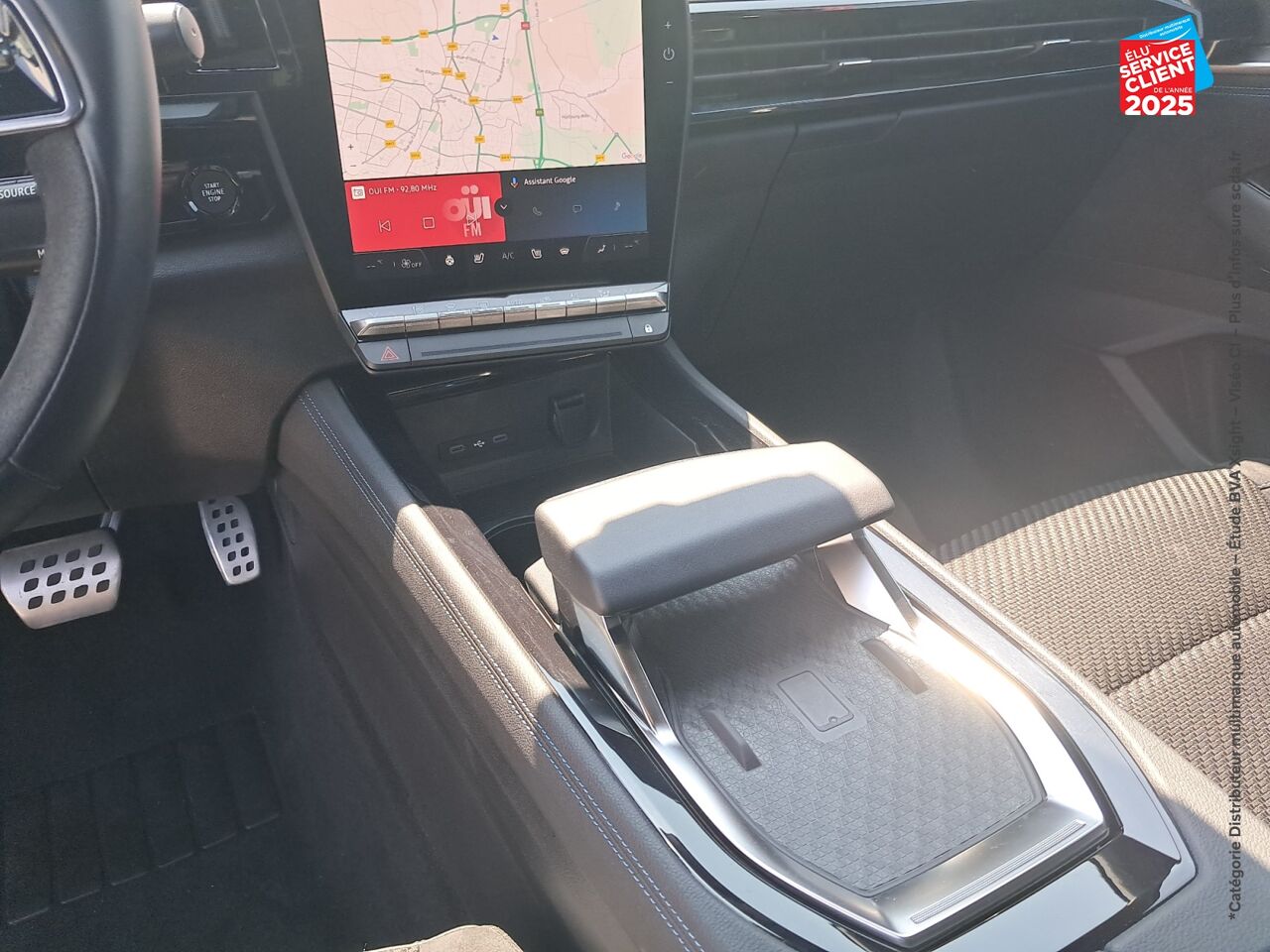 Véhicule d'occasion RENAULT ESPACE 1.2 E-TECH FULL HYBRID 200CH ESPRIT ALPINE TPANO SIEGE CHAUF VOLANT CHAUF GPS chez Renault Saint-Louis