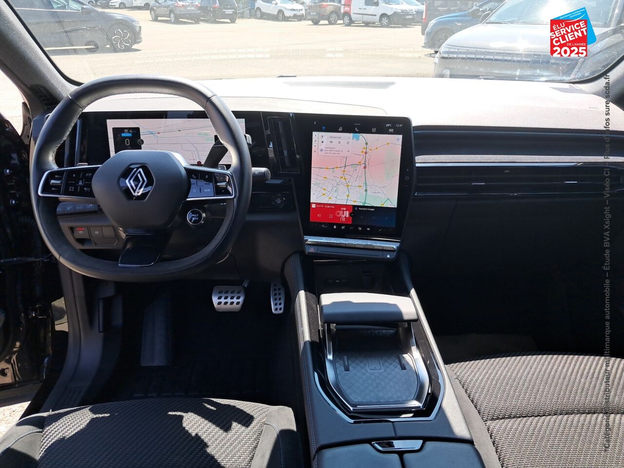 Véhicule d'occasion RENAULT ESPACE 1.2 E-TECH FULL HYBRID 200CH ESPRIT ALPINE TPANO SIEGE CHAUF VOLANT CHAUF GPS chez Renault Saint-Louis