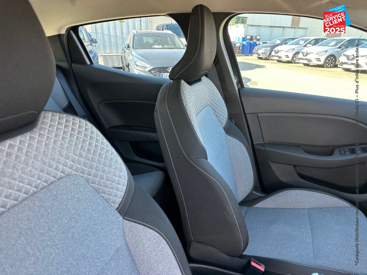 Véhicule d'occasion RENAULT CLIO 1.0 TCE 100CH EVOLUTION GPL GPS RADAR AR chez Hyundai Reims