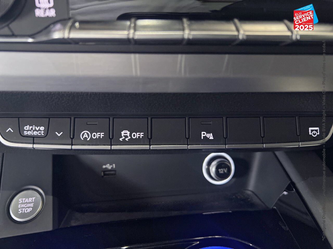 Véhicule d'occasion AUDI A4 35 TFSI 150CH S LINE S TRONIC 7 GPS CAMERA RADAR AR AV chez BMW Dole