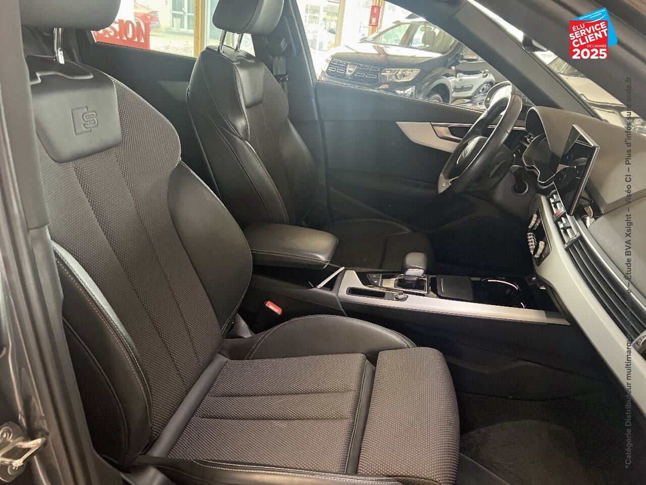 Véhicule d'occasion AUDI A4 35 TFSI 150CH S LINE S TRONIC 7 GPS CAMERA RADAR AR AV chez BMW Dole