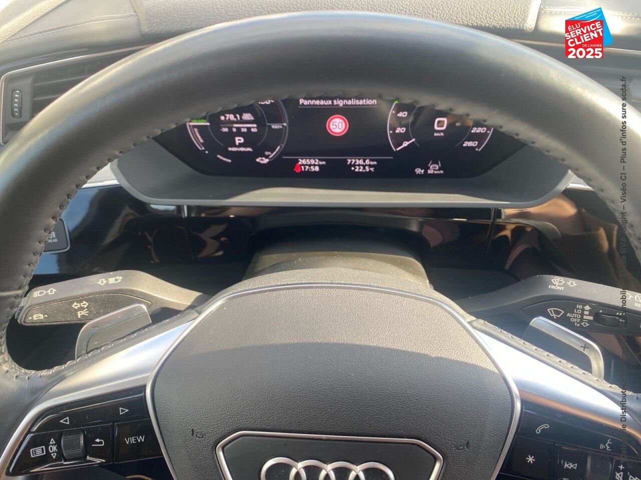 Véhicule d'occasion AUDI E-TRON 50 313CH AVUS E-QUATTRO 9CV CUIR GPS CAMERA chez MINI Besançon